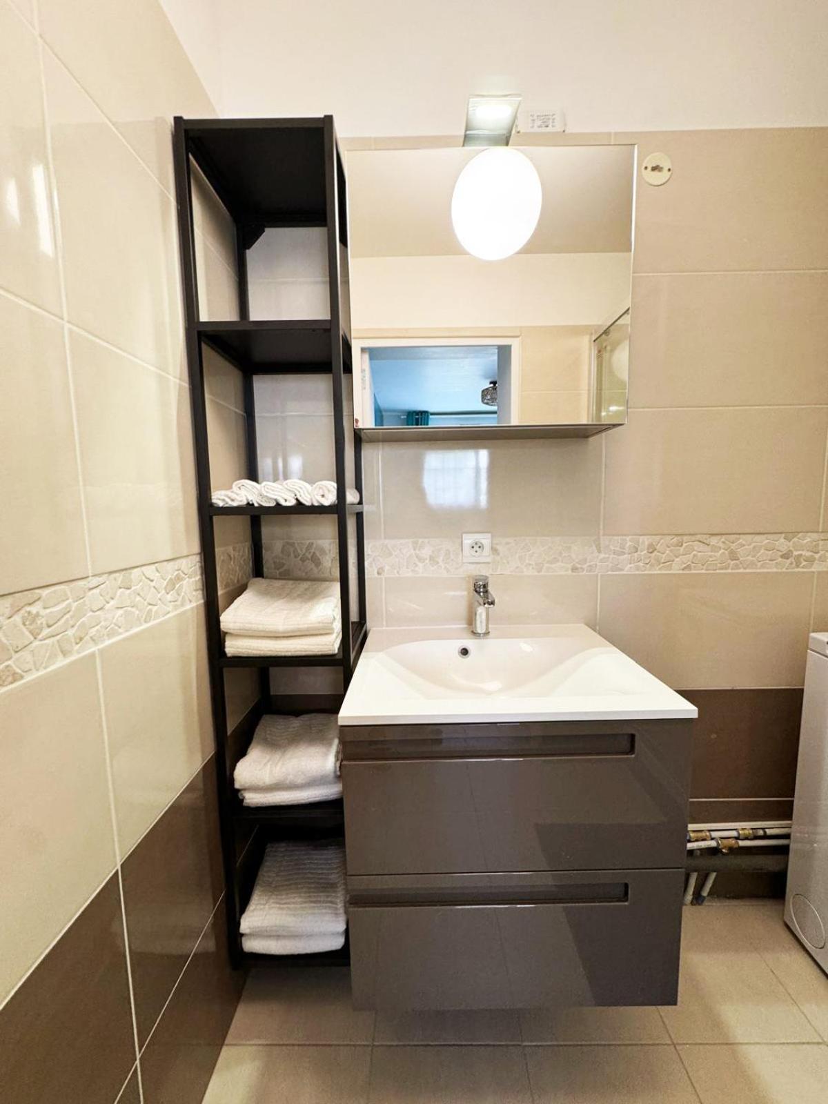 Appartement Magnolia 40M2, Parking Et Wifi Gratuit Montevrain Exterior photo